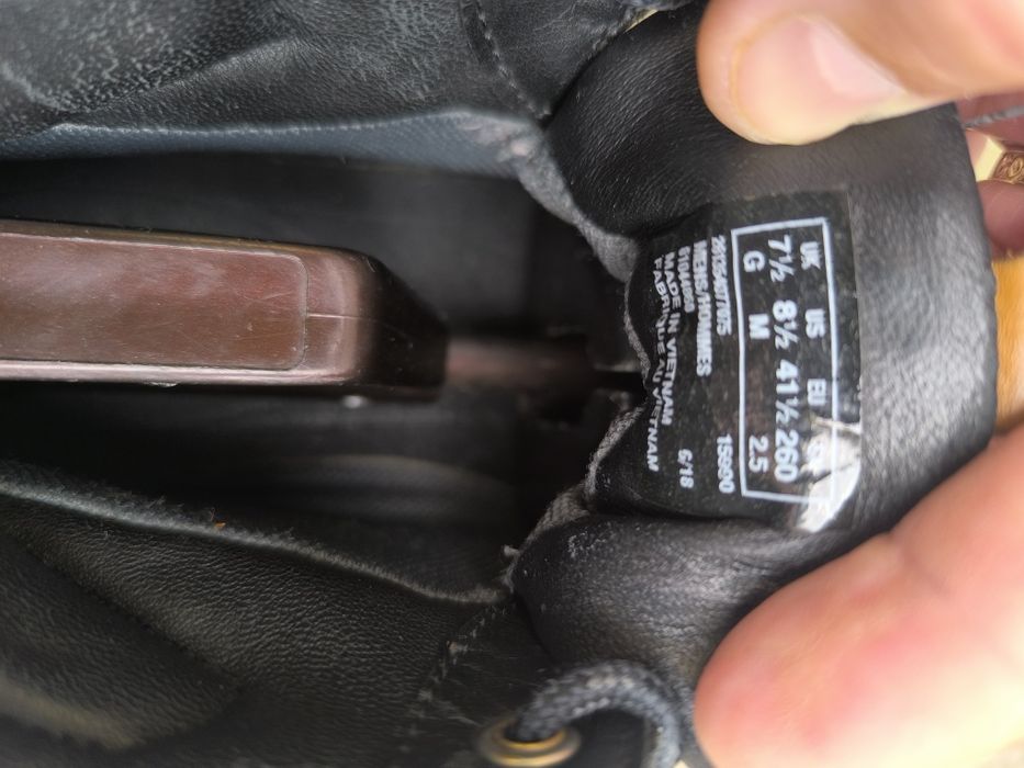 Мужские ботинки.