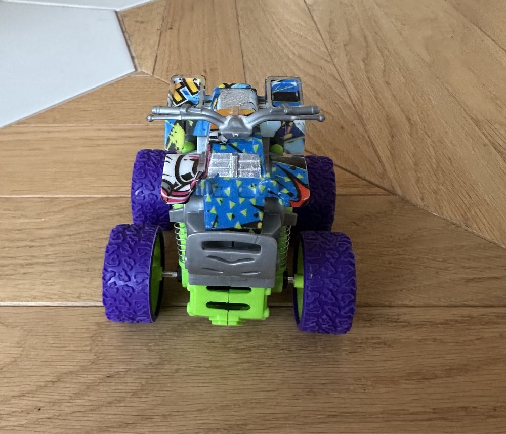 Pojazd quad motor