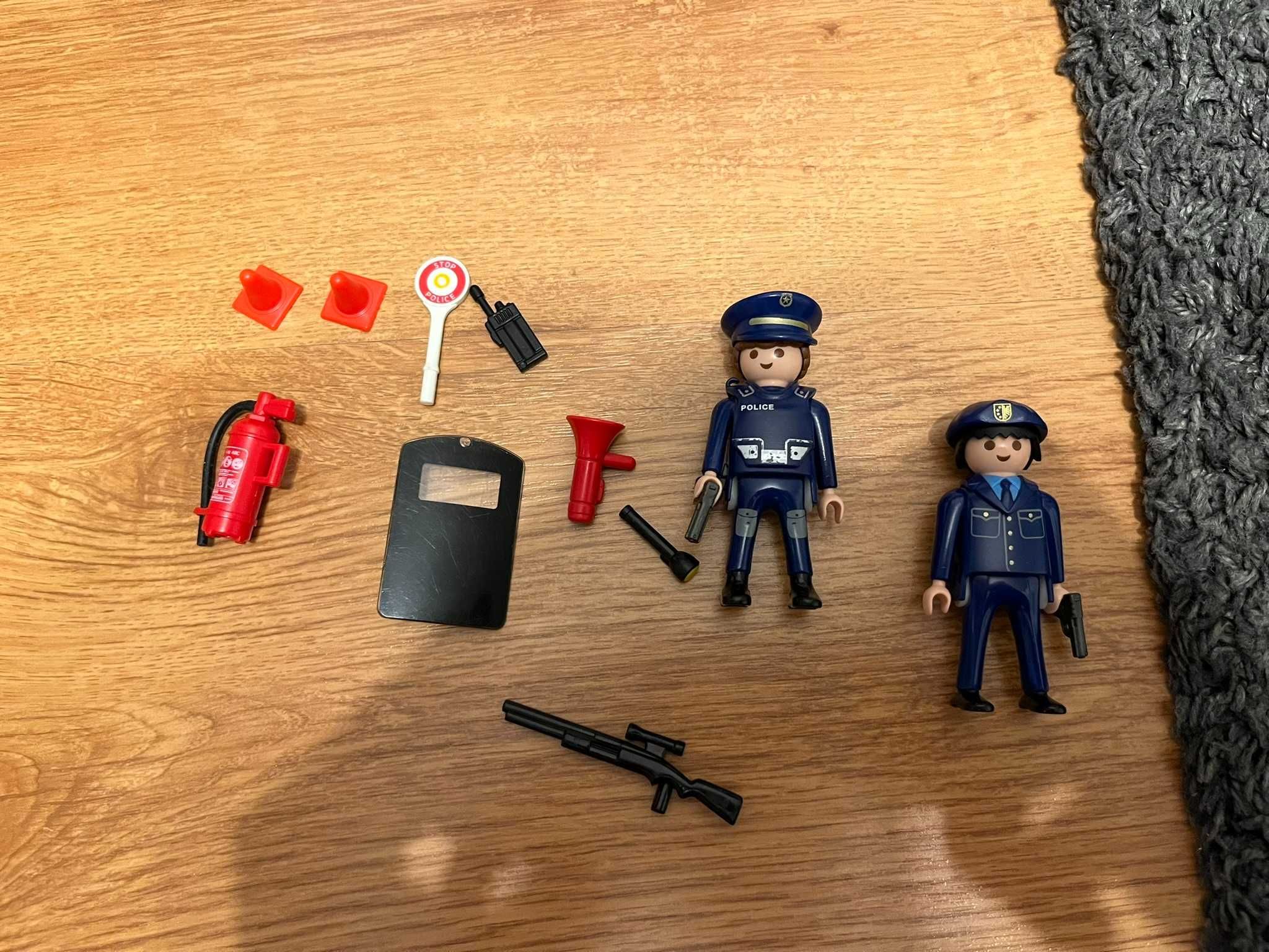 PLAYMOBIL pojazd policji - więżniarka 4022