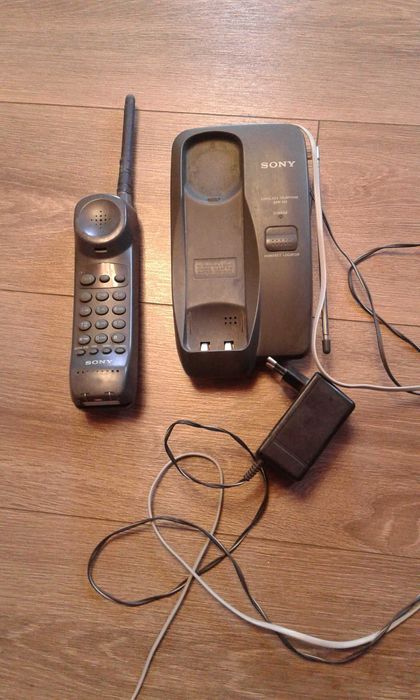 Продам рабочий радио телефон