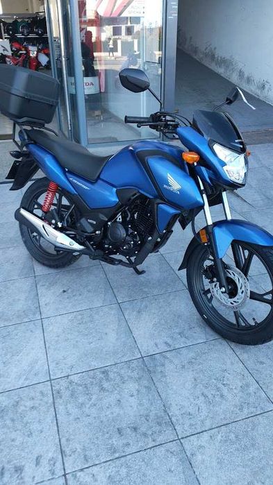 Honda CB125F — Topcase incluído (Apenas 3.000Kms)
