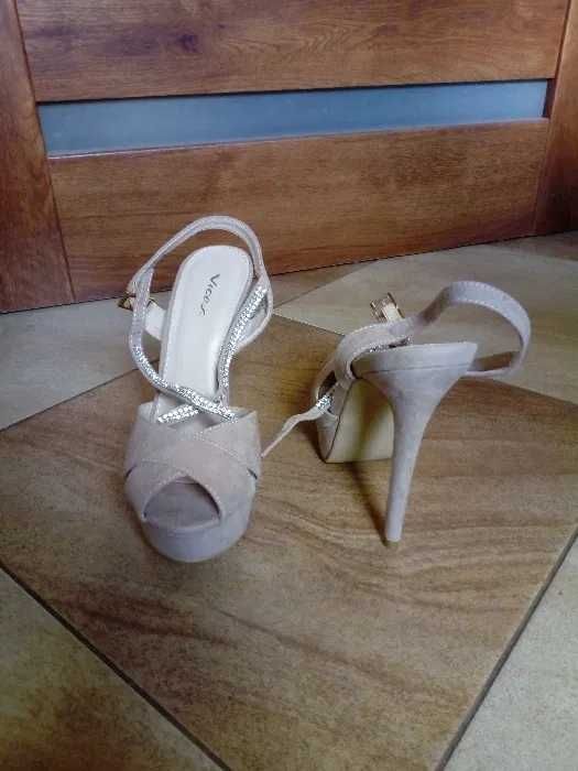 Buty szpilki sandałki beżowe wysokie NOWE na platformie kryształki