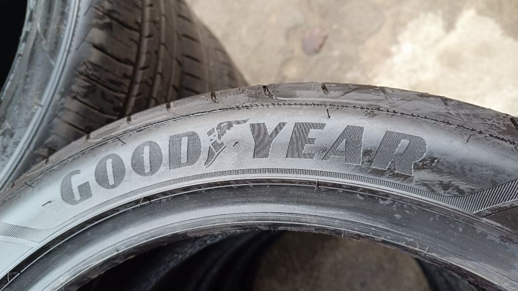 4x GoodYear Eagle F1 215/45/18 89V