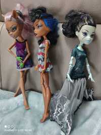 Trzy lalki Monster High