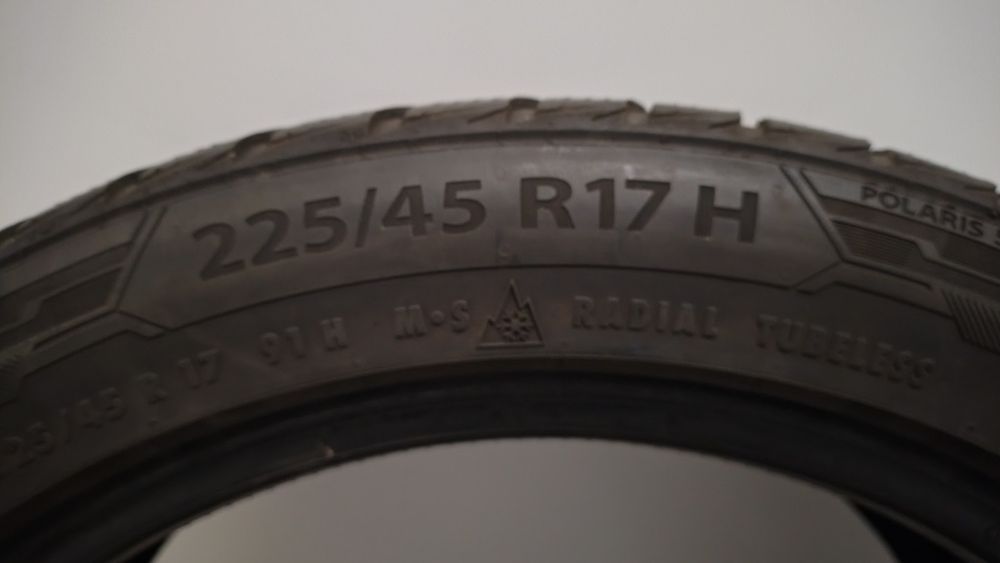 Opony 225 / 45 /  R17 zimowe