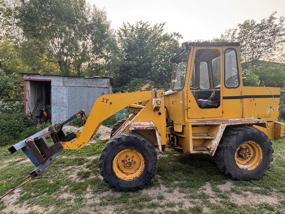 Ursus C-330. Wspomaganie kierownicy, Ładowarka Hanomag