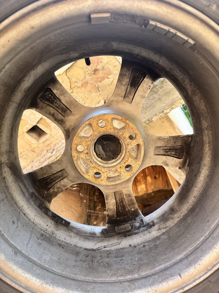 Диски r16 5х112 + шина 5х112 (205.60.16) VAG group