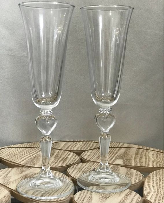 Набір бокалів з сердечком