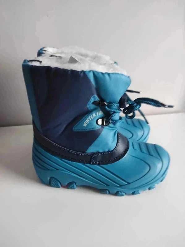 Nowe buty zimowe dla chłopca świecące 28 śniegowce