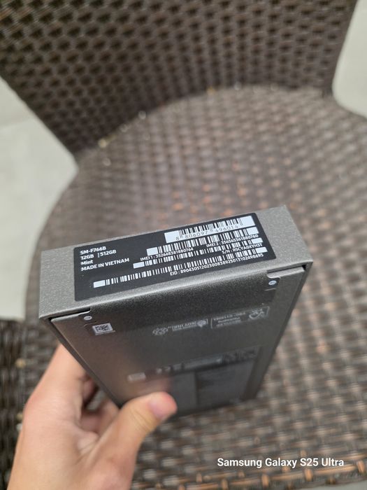 Samsung Galaxy Z Flip 7, 12+512 GB, nowe