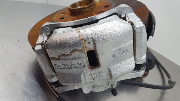 Pinça travão / maxila de travão frente direita RENAULT Kadjar (HA_, HL