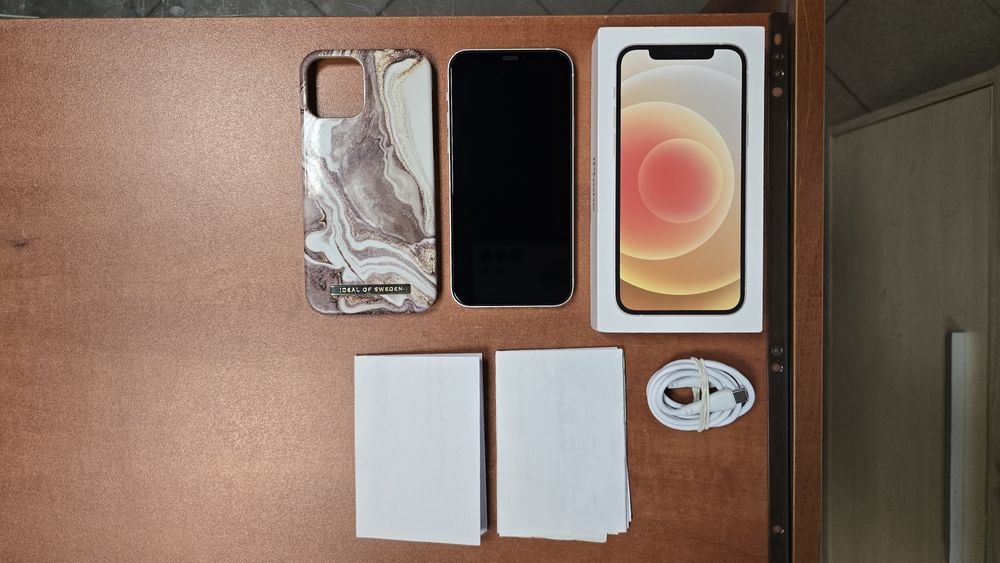 iPhone 12 64GB biały, stan bdb
