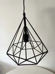 Lampa wisząca w stylu industrialnym