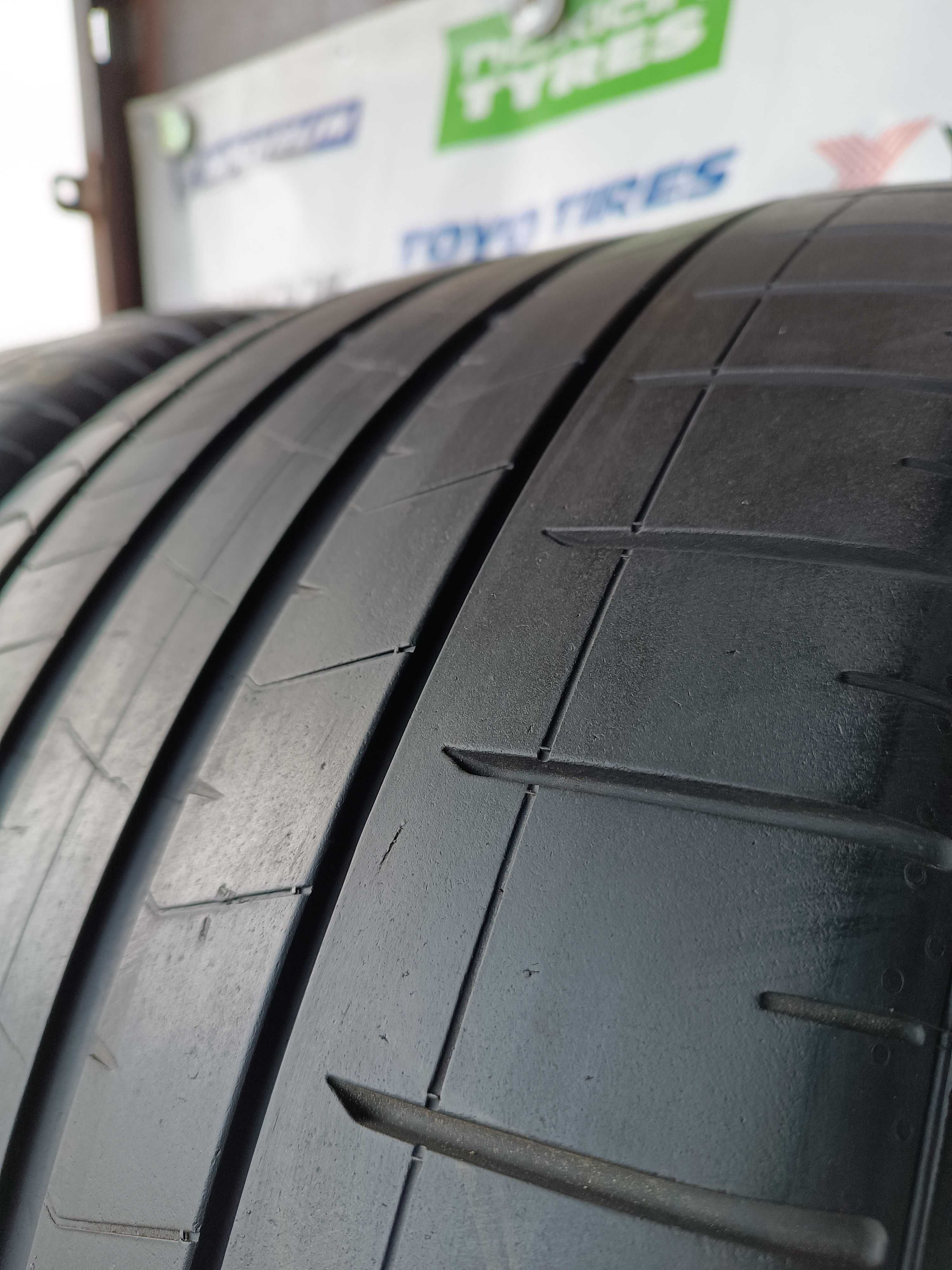 Літні шини 315/30 R21 Pirelli pzero pz4