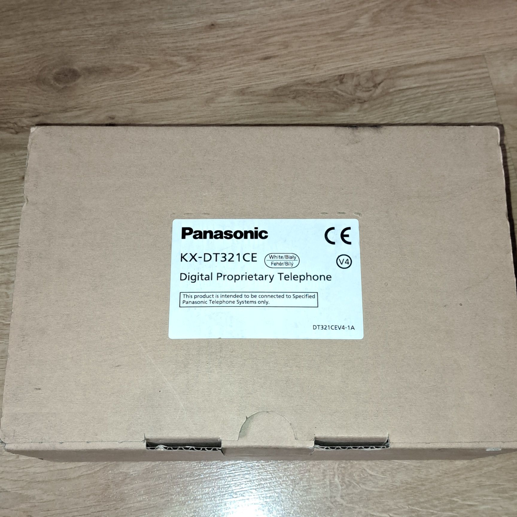 Telefon Panasonic KX-DT321 CE nowy
