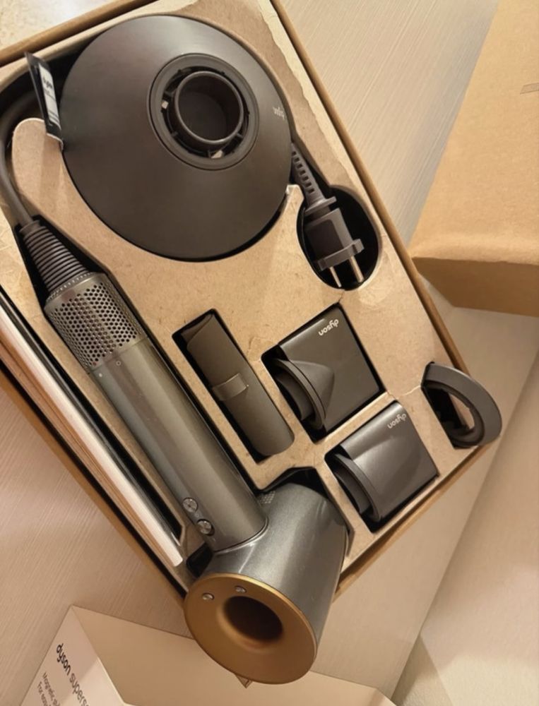 Dyson hair dryer supersonic HD07