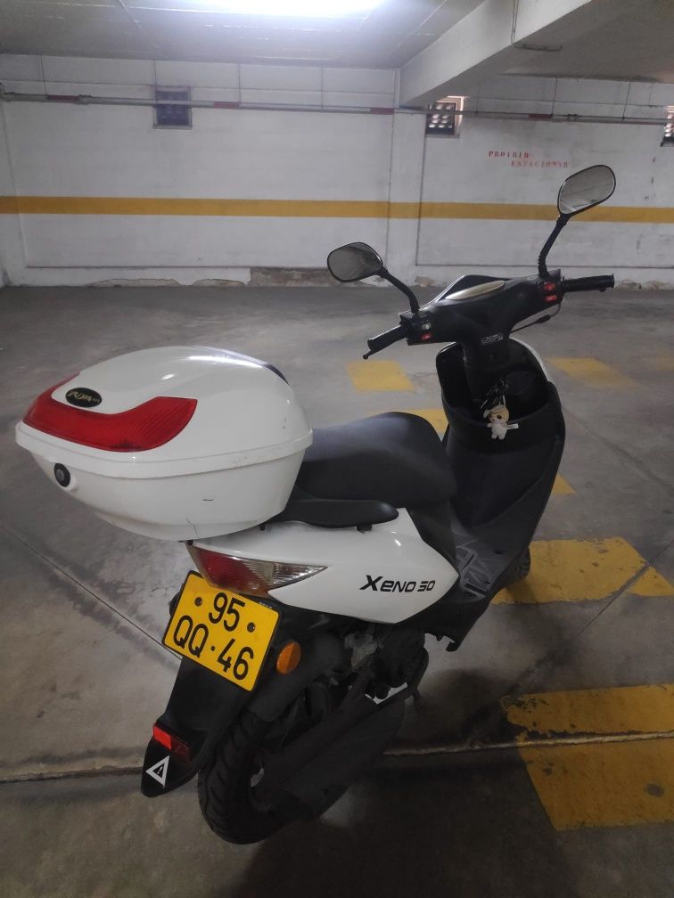 Vendo Scooter 50 de 2015 em excelente estado