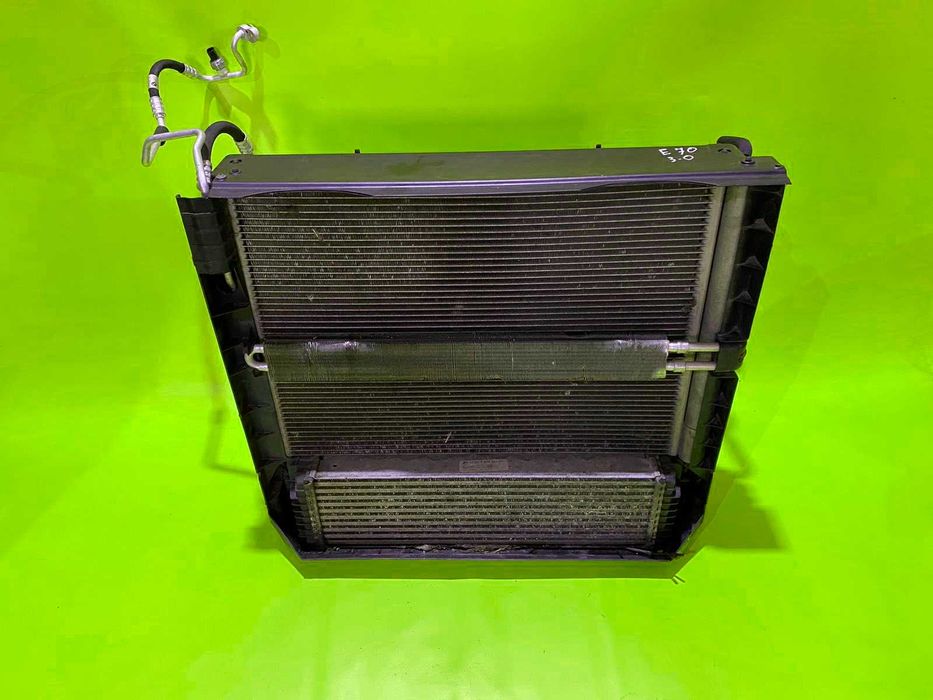 Радиатор БМВ Х5 Е70 Ф15 основной кондиционера интеркуллера BMW X5 E70