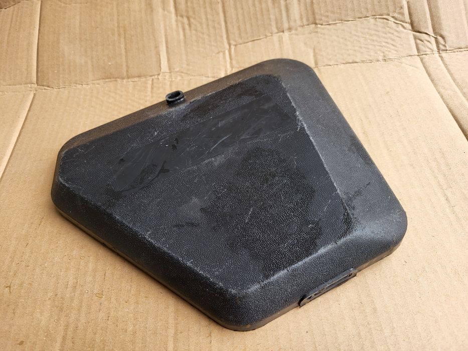 Schowek boczny puszka boczek Romet Ogar Komar Oryginał PRL dekiel