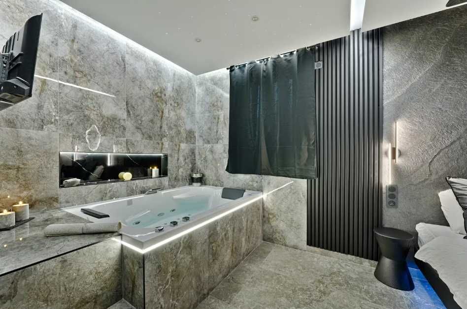 LuXus Apartament z Jacuzzi na wyłączność w środku miasta Parking