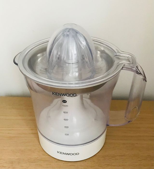 Соковитискач Kenwood JE 290 Соковыжималка для цитрусовых
 цитрус-пресс