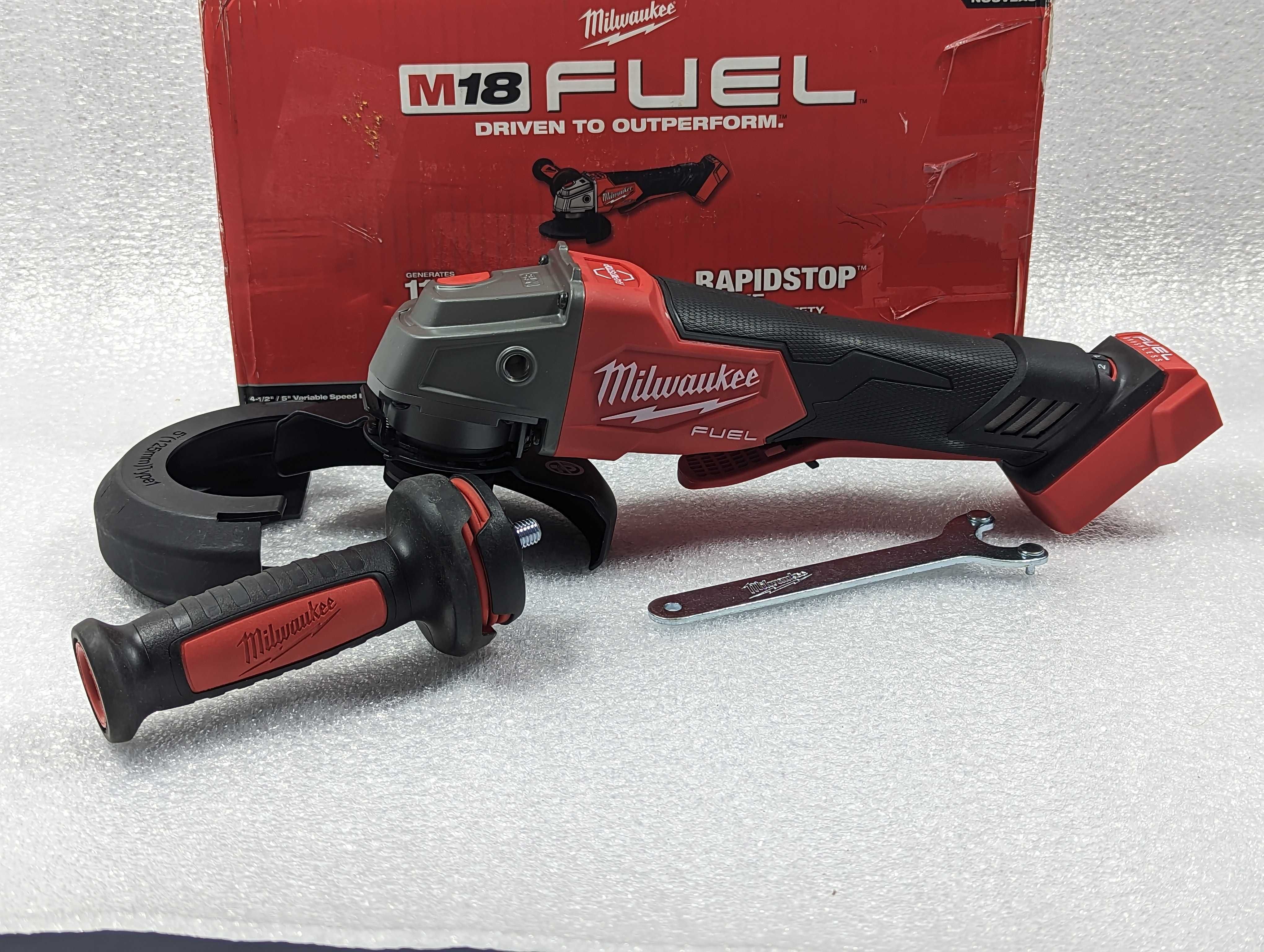 Milwaukee M18 FUEL 2888-20 УШМ болгарка з регулюванням обертів