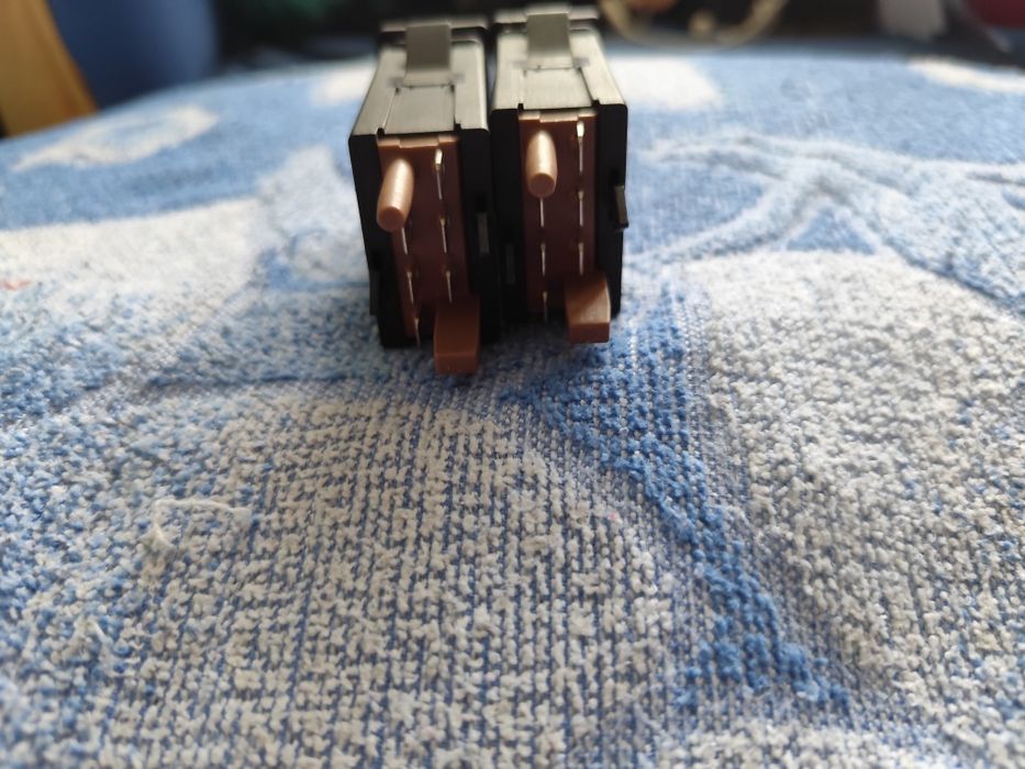 Audi 80 Guziki grzanych foteli