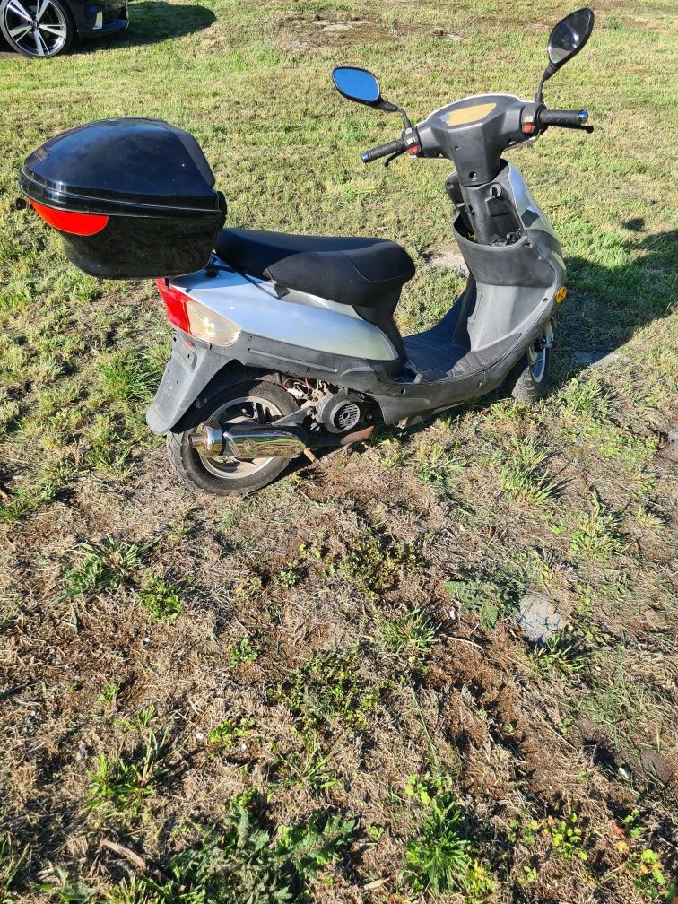 Skuter Rex Rs450 do naprawy
