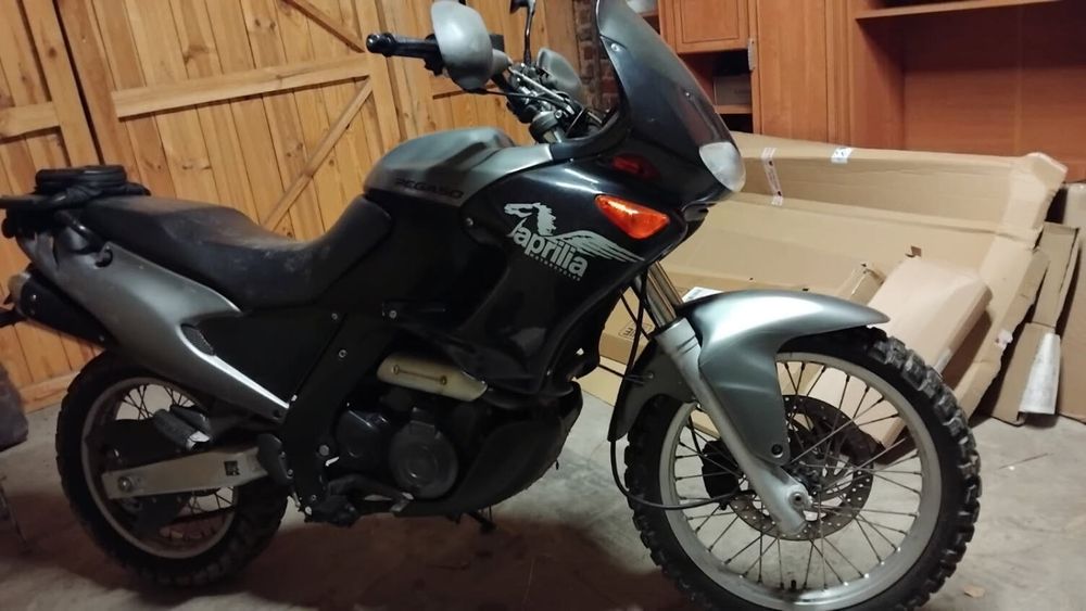 Aprilia Pegaso 650i. Sprzedam części