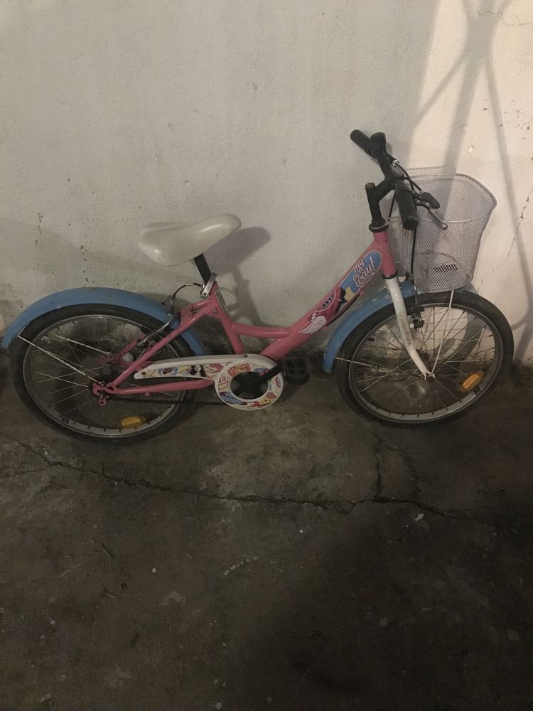 Vendo três bicicleta para criança preço. 60 euros