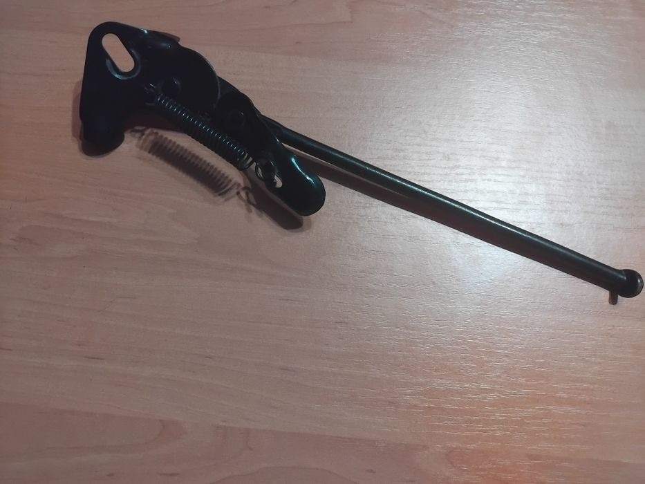 Продам велосипедную  подножку.