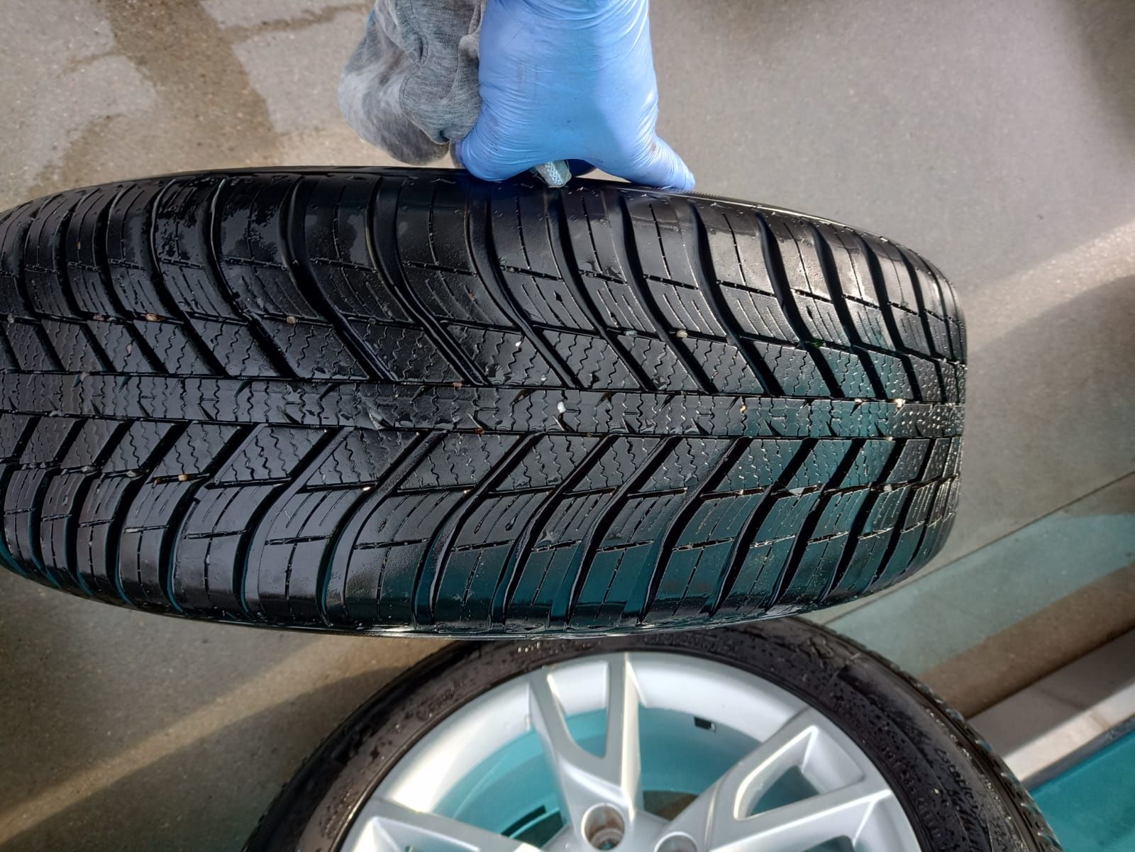 Komplet kół całorocznych Audi Q3 8U0
