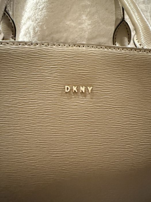 Piękna, beżowa torebka DKNY, skóra naturalna