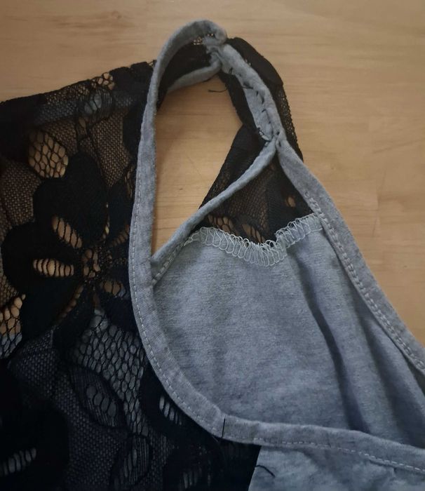 Koszulka z nadrukiem w rockowym stylu