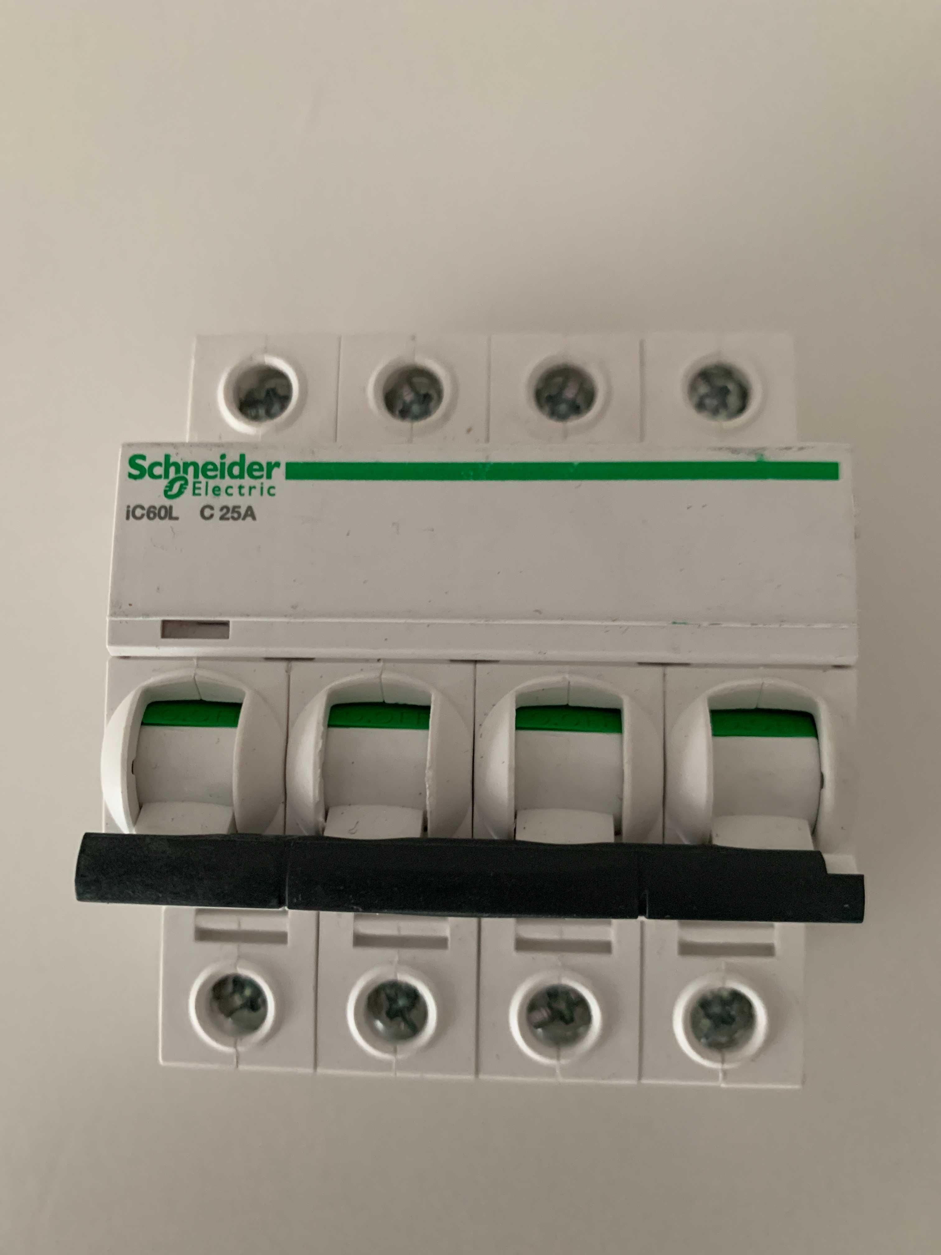 Interruptor Schneider Electric A9F94425
