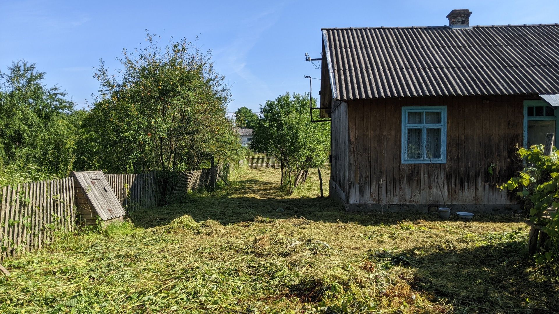 Земельний участок з будинком с. Нова Скварява