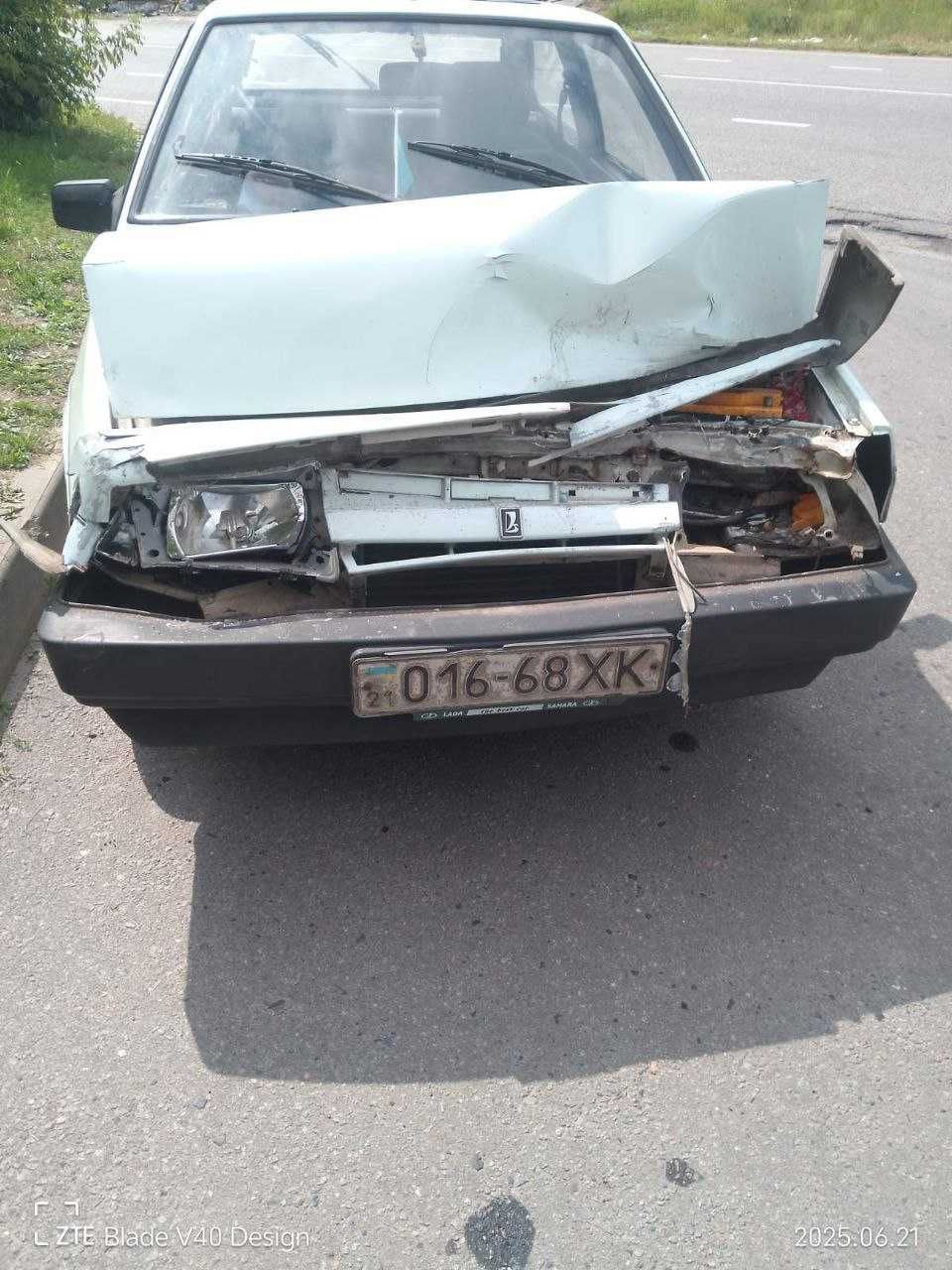Автомобиль ВАЗ 2108, целый двигатель, Харьков