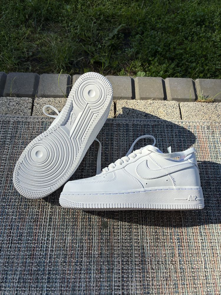 Nike białe buty Air Force 1