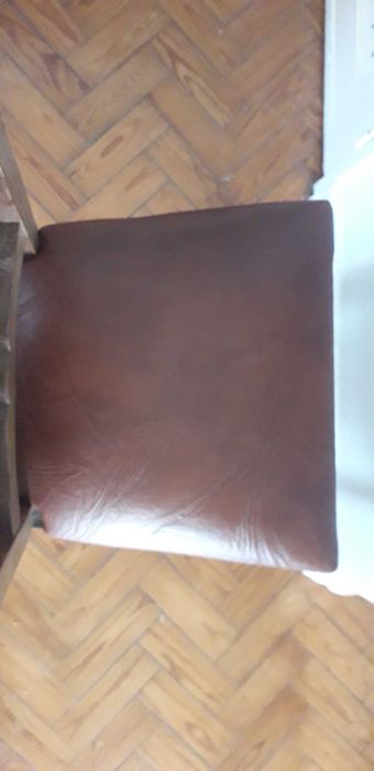 Cadeiras antigas (seis) com assento em napa