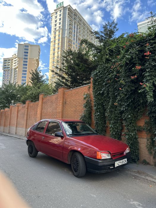Машина Opel Kadett