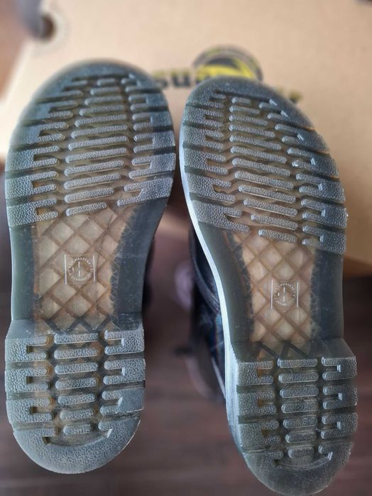 Nowe i oryginalne buty Dr. Martens - r. 38 - dla dziewczynki