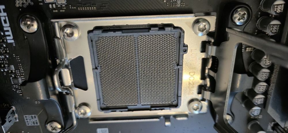 MSI B650 Gaming Plus Wi-Fi AM5 - gwarancja