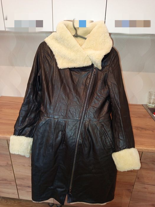 Продам жіноче зимове шкіряне пальто розмір s