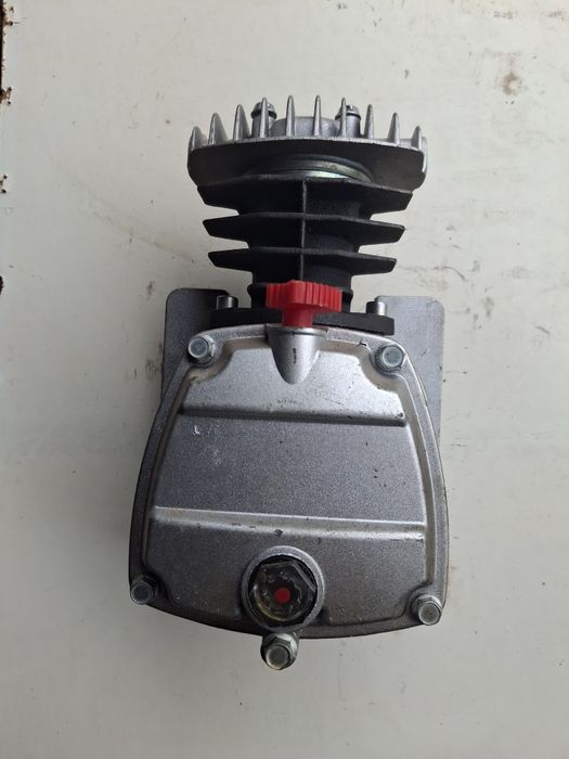 Компрессор корпус цилинтр поршень клапвна