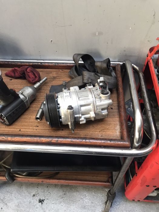 Venda ás peças ou por completo - motor Renault 1.9 dci 131cv