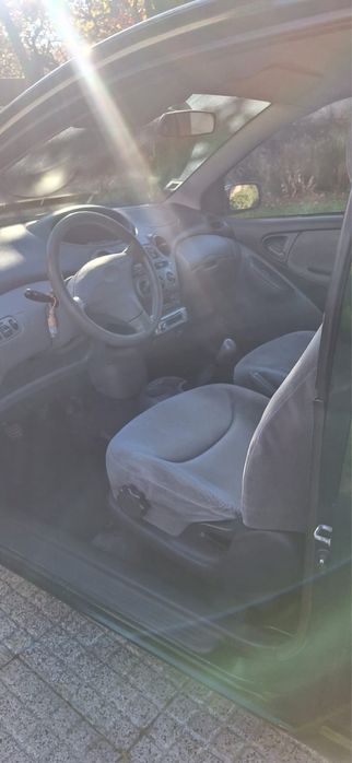 Carro em muito bom estado