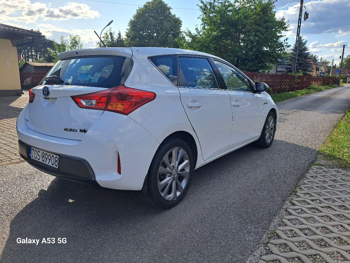 Toyota Auris 1.8 hybryda od właściciela
