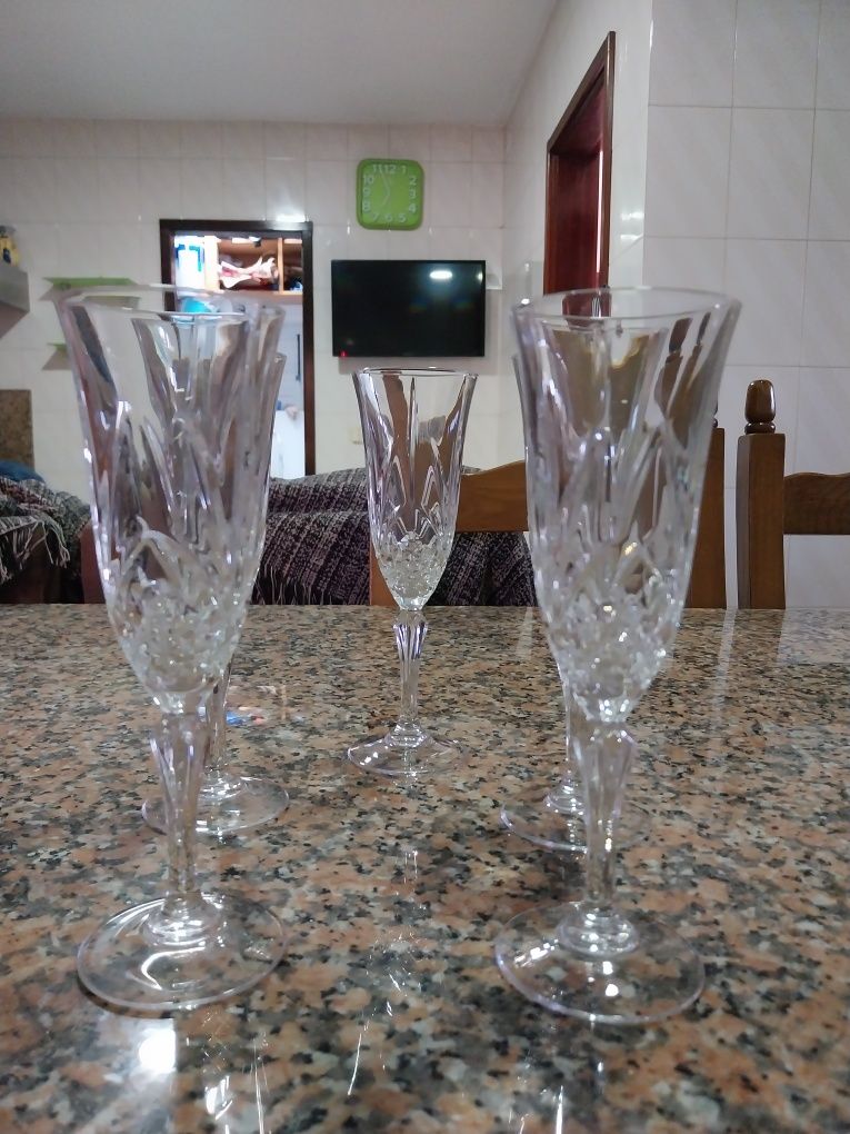 5 copos de champanhe de cristal