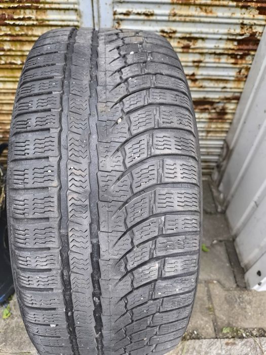 Sprzedam opony 235/55r17 Nokian