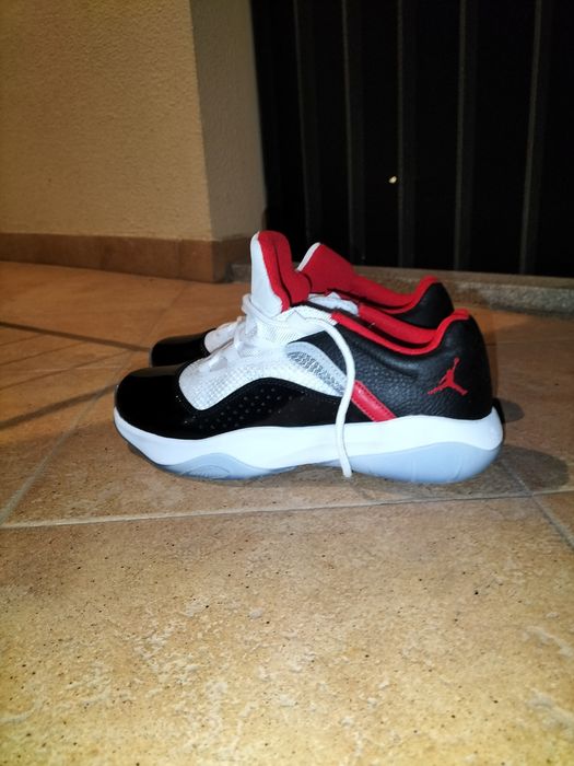 Jordan 11 low tamanho 42
